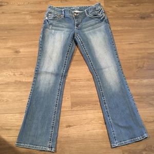 Maurice’s 7/8 SHORT distressed jeans